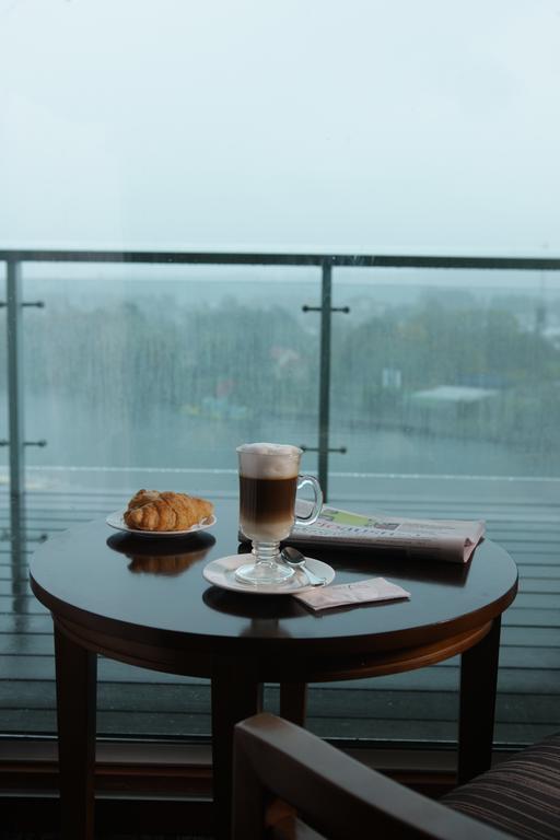 Hotel Dreams Valdivia Dış mekan fotoğraf A cup of latte